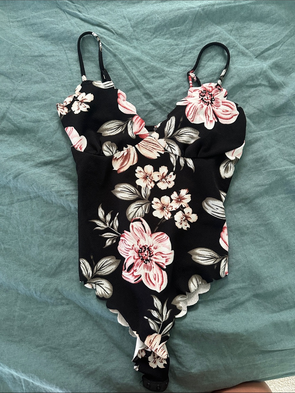 SHEIN Black Floral Scalloped-Edge Bodysuit with Pink Flowers